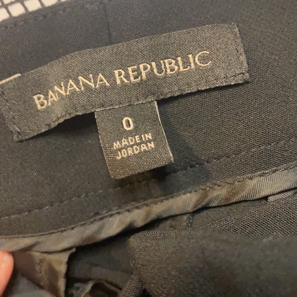 Banana Republic black shorts. Perfect condition. Never worn. - Picture 2 of 5